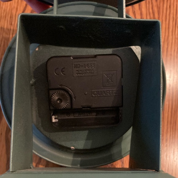 Vintage Green Scale Clock Decor - Picture 4 of 5